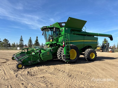 2018 John Deere S780 Combine Harvester