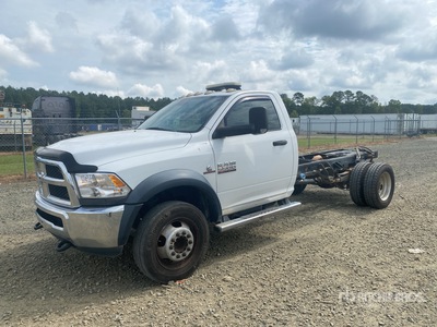 2015 Dodge 5500 4x2 Cabina y chasis