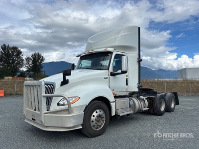 2019 International LT625 6x4 Ciągnik siodłowy T/A z kabiną dzienną