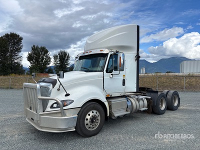 2015 International ProStar+ 122 6x4 Ciągnik siodłowy T/A z kabiną dzienną