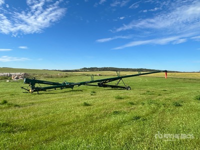 2023 NuVision 6395 GrainMax 13 in x 95 ft Swing Grain Auger