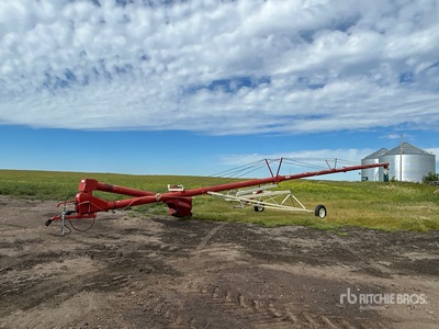 2002 Farm King 1070 10 in x 70 ft Swing Grain Auger