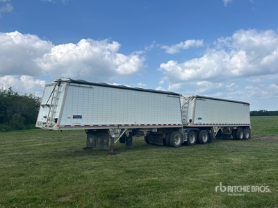 Wilson Prairie XT Super B-Train Grain Trailer