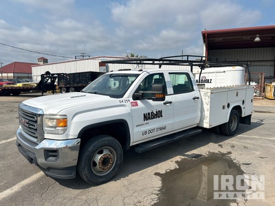 2015 Chevrolet Silverado 3500HD 4x2 Crew Cab Utility Truck