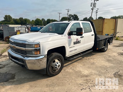 2015 Chevy 3500 4x2 Crew Cab Camion à Plateau