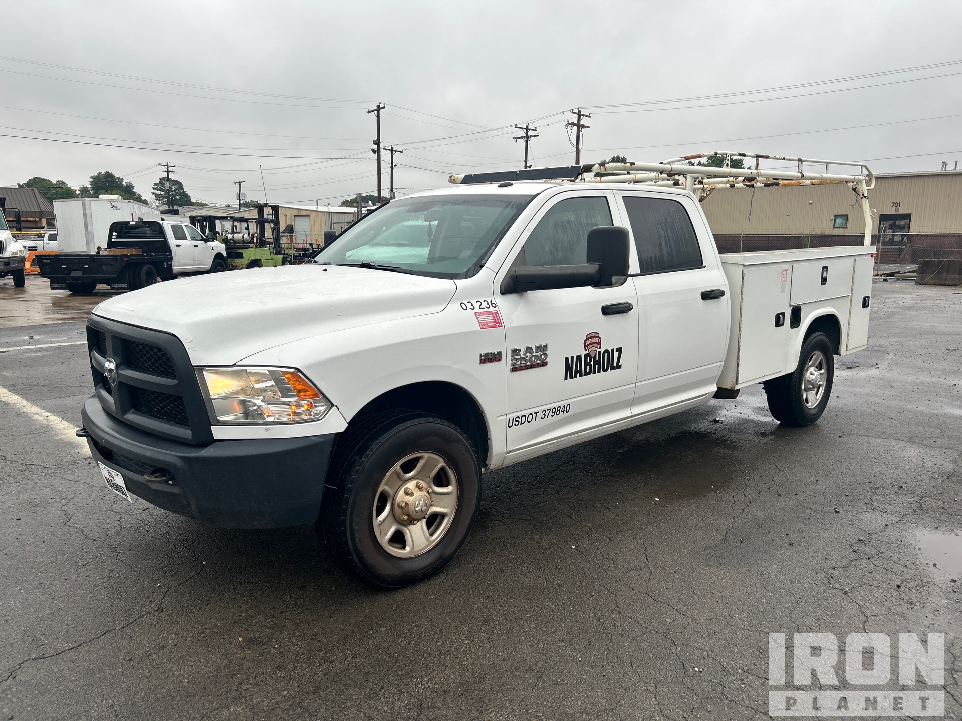 2017 Ram 2500 4x2 Crew Cab Camion utilitaire