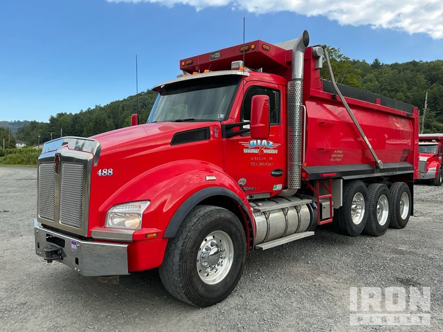2021 Kenworth T880 8x4 Tri/A Dump Truck
