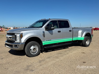 2018 Ford F-350 XLT 4x4 Crew Cab Pickup