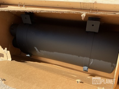Navistar 3896273C1 Muffler