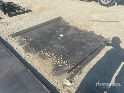Quantity of (2) 2025 Kit Containers 6 ft 1 in x 6 ft 4 in (1 in Thick) ألواح الصلب (Unused)