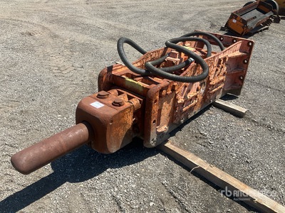 NPK H30X Hydraulic Breaker