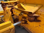 Chassis with Kipp/Schwenk-Gestängebolzen und -lager
