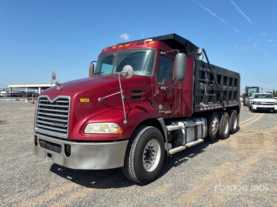 2018 Mack CXU613 8x4 Tri/A Dump Truck