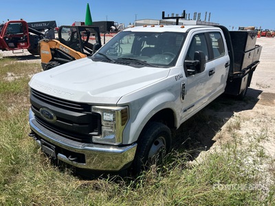 2018 Ford F-350 XL 4x4 Crew Cab Flatbed Truck (Inoperable)