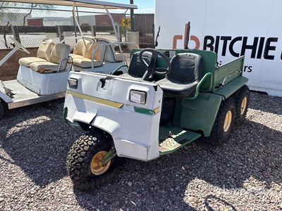 John Deere Gator 4X2 4x5 Utility Vehicle