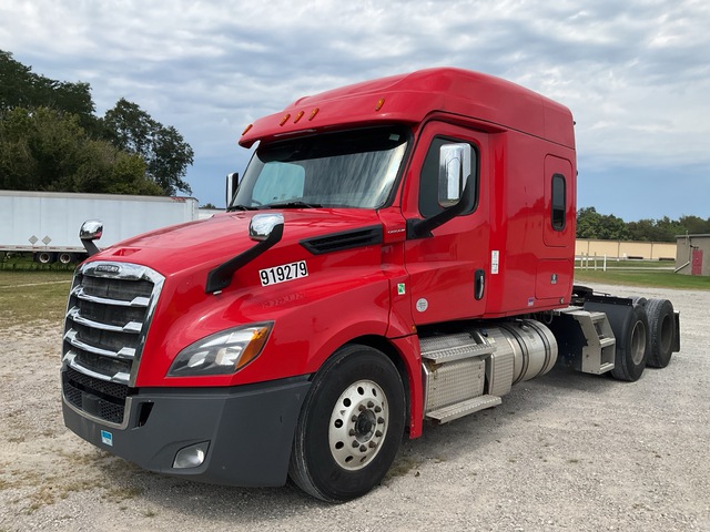 2019 Freightliner Cascadia 126 6x4 T/A Sleeper Truck Tractor