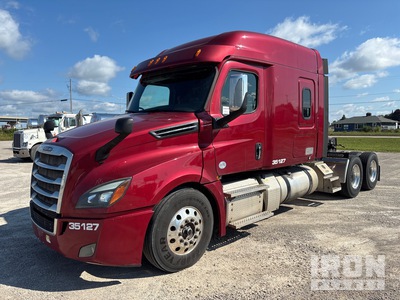 2019 Freightliner Cascadia 126 6x4 T/A Sleeper Truck Tractor