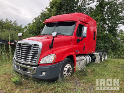 2019 Freightliner  Cascadia 125 6x4 T/A Sleeper Truck Tractor