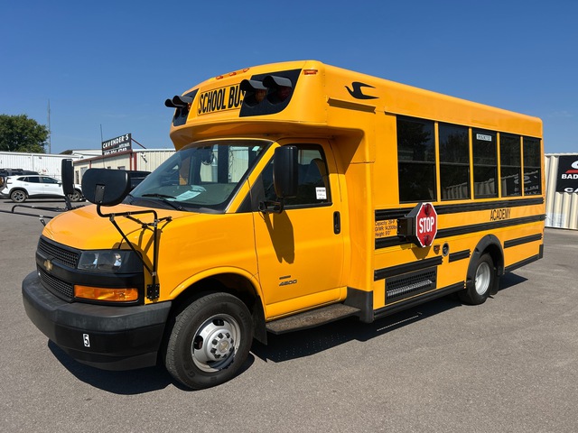 2020 Chevrolet 4500 4x2 19-Seat Mini Bus 2020 Chevrolet 4500 4x2 19-Seat Mini Bus