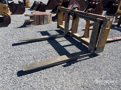 Cat 96 in Wheel Loader Forks