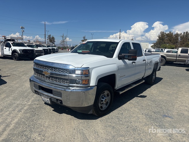 2019 Chevrolet Silverado 2500 HD 4x2 Crew Cab Pickup