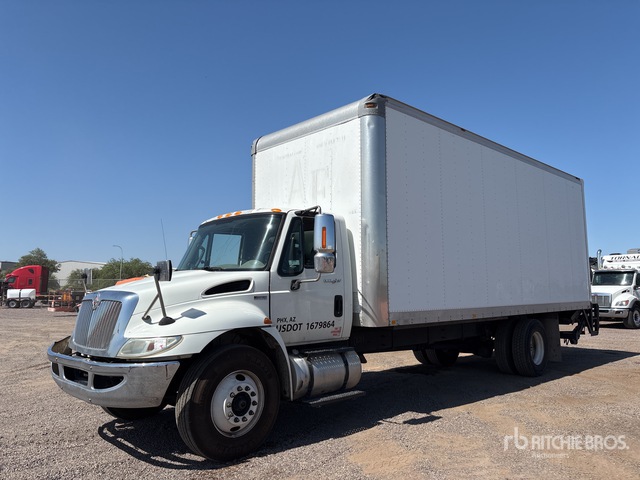 2014 International 4300 4x2 Van Truck