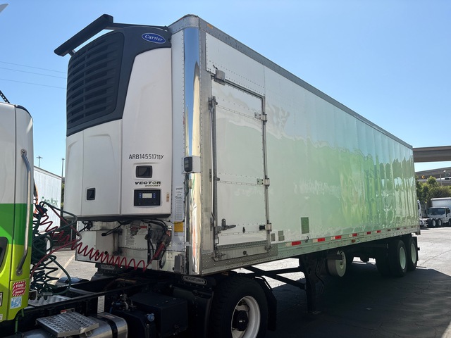 2015 Utility VS2RA 36 ft x 102 in T/A Refrigerated Trailer