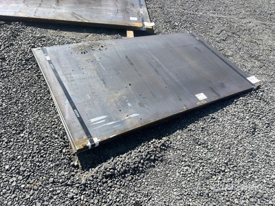 Quantity of (2) 4 ft 1 in x 7 ft 2 in (1 in Thick) 鋼 (Unused)