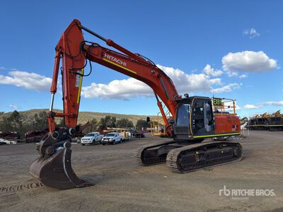 2013 Hitachi ZX400LCH-3 حفارة بجنزير