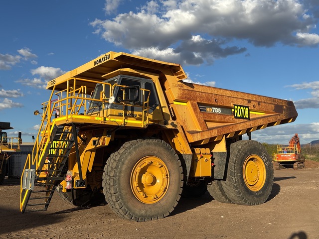 2003 Komatsu HD785-5 Haul Truck