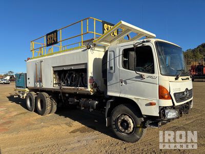 2006 Hino FM1JRPA 6x4 Service Truck