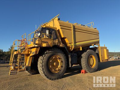 2000 Komatsu HD785-5 Service Truck