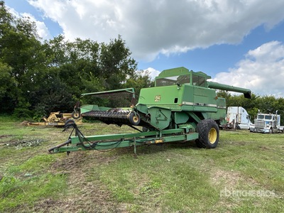John Deere 7721 Pull-Type Combine Harvester (Inoperable)