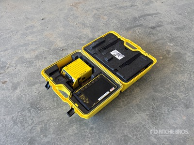 Leica MCP80 Leica GPS Excavator Machine Control Kit w/ MCP80 Display & ICG82 Divers
