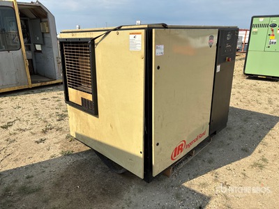 Ingersoll Rand SSRUP6-40-150W/D 170 cfm Skid-Mounted Luftkompressor