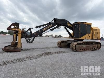 2021 Tigercat 845E آلة تقطيع الأشجار بجنزير