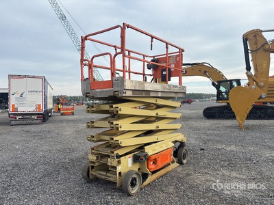 2014 JLG 2646ES Electric Scissor Lift