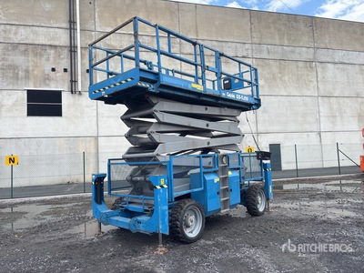 2014 Genie GS-5390 4x4 Diesel シザーリフト