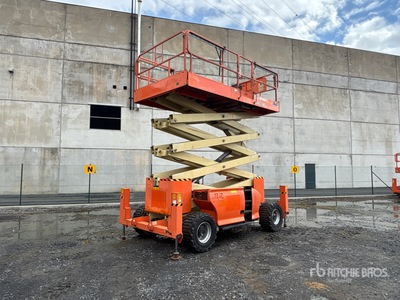2013 JLG 4394RT 4x4 Diesel シザーリフト