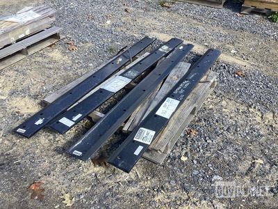(4) John Deere KV19428 Loader Scoop Cutting Edges