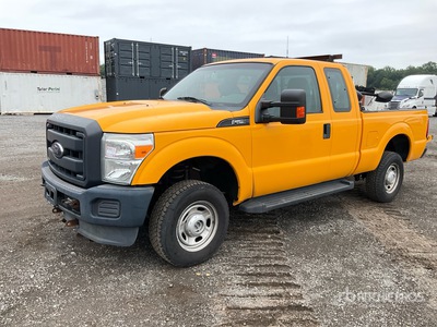 2015 Ford F-250 XL 4x4 Extended Cab Pickup
