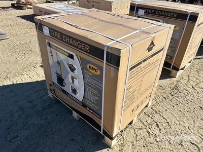 2026 EMC TC24 Locking Rim from 10 in to 24 in Banden Wisselaar (Unused)
