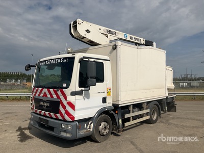 2009 Versalift VST237LF 255 kg Straight Boom on 2009 MAN TGL 12.180 4X2 4x2 شاحنة رافعة