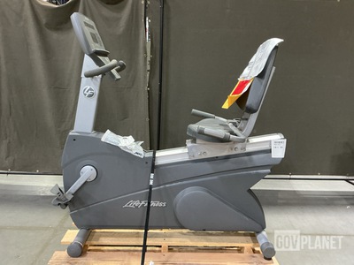 Life Fitness CLSR Exercise Bike