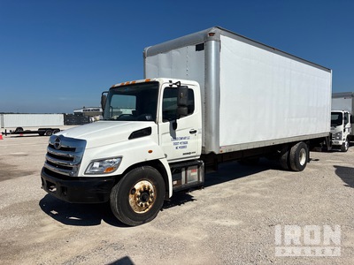 2015 Hino 268 4x2 Van Truck