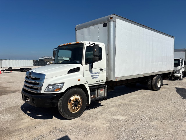 2015 Hino 268 4x2 Van Truck
