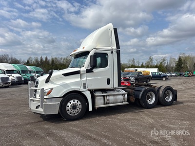 2020 Freightliner Cascadia 126 6x4 T/A Day Cab Truck Tractor
