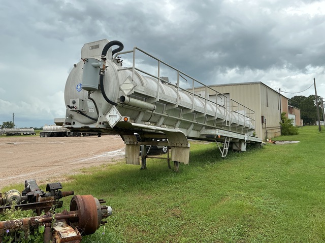 2009 Dragon 6300 gal Vacuum Tanker Trailer (Inoperable)