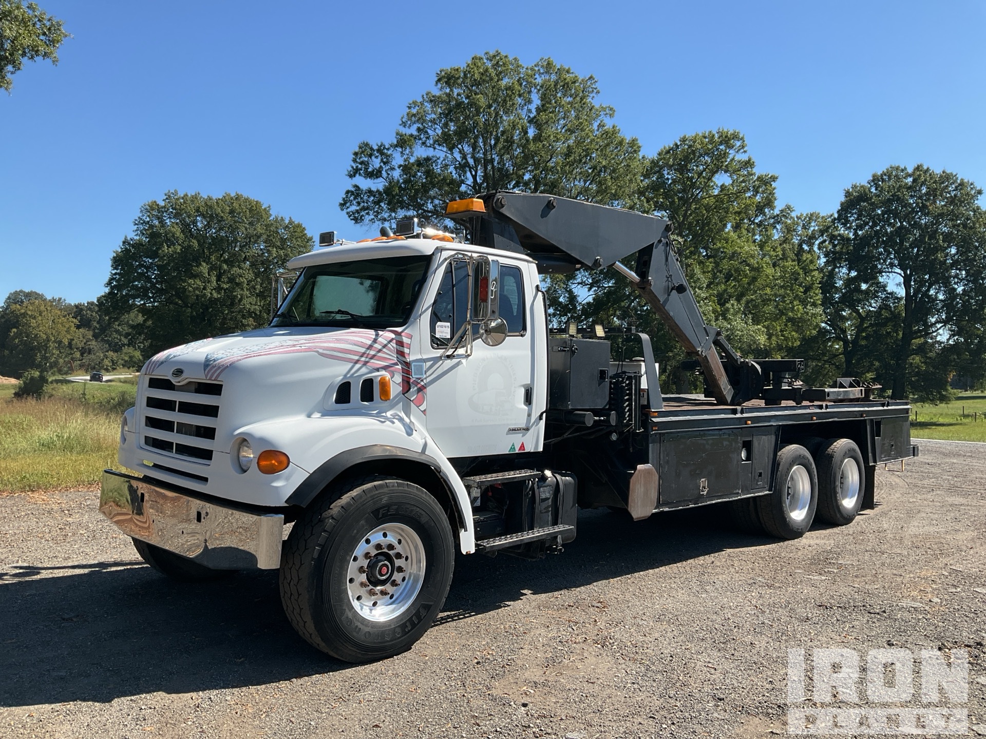 3216 16000 lb Knuckle Boom on 1999 Sterling 6x4 Camion à Fèche