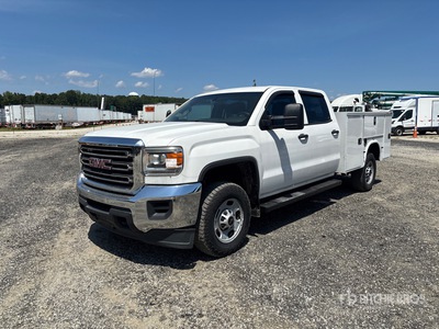 2016 GMC Sierra 2500HD 4x2 Crew Cab Utility Truck